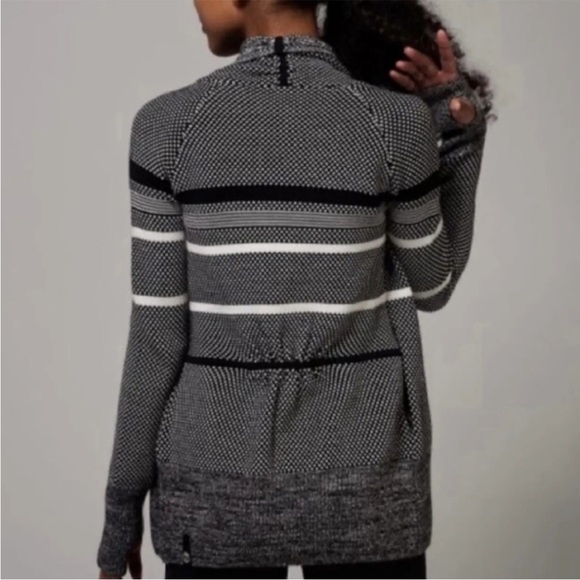 Ivivva Lululemon Women's Grey Feelin Toasty Wrap Cardigan Size S (Girl 14) - Picture 3 of 10